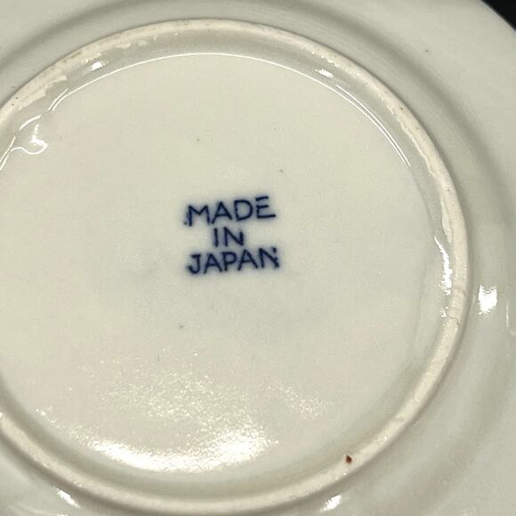 Vintage Japan Child’s blue willow porcelain play set plates - Picture 3 of 6